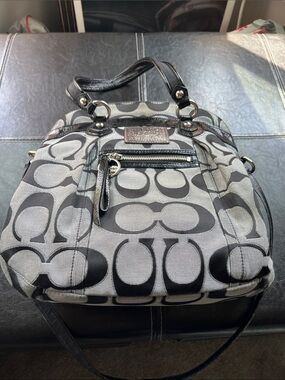 Coach Gray and Black Signature Shoulder bag! Coach Poppy!